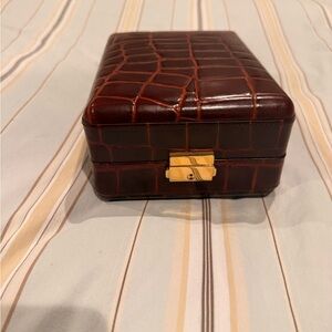 Handmade Leather Watch Case - Lock & Key - Made in Spain - Crocodile Pattern
